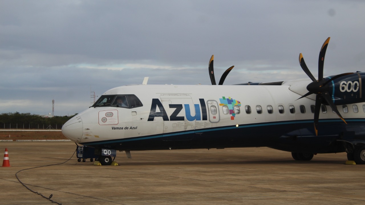 Voo da Azul de Recife para Mossoró sofre problema e passageiros são realocados em outra aeronave