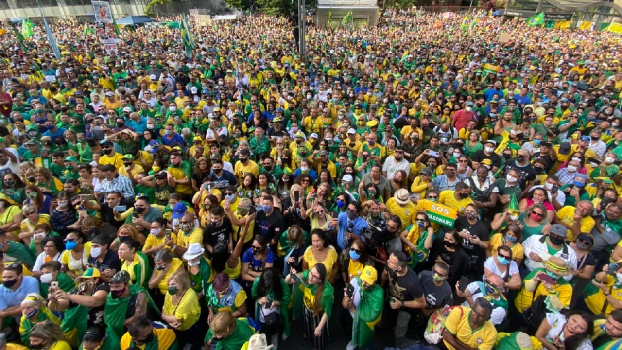 Não há clima para Copa em um país onde a população está nas ruas por liberdade
