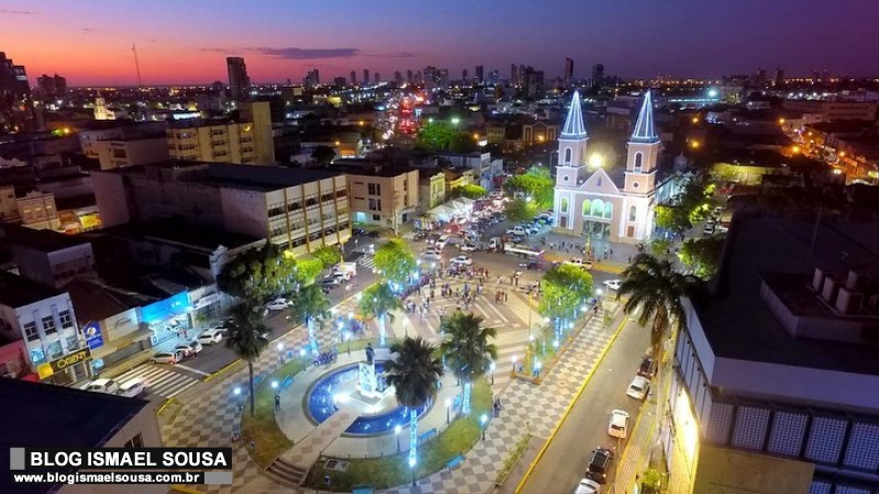 Finalmente: Prefeitura de MossorÃ³ entrega obras da PraÃ§a da Catedral