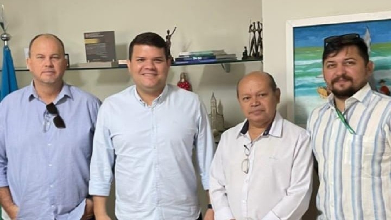 Lawrence Amorim recebe representantes do setor de turismo da região Oeste
