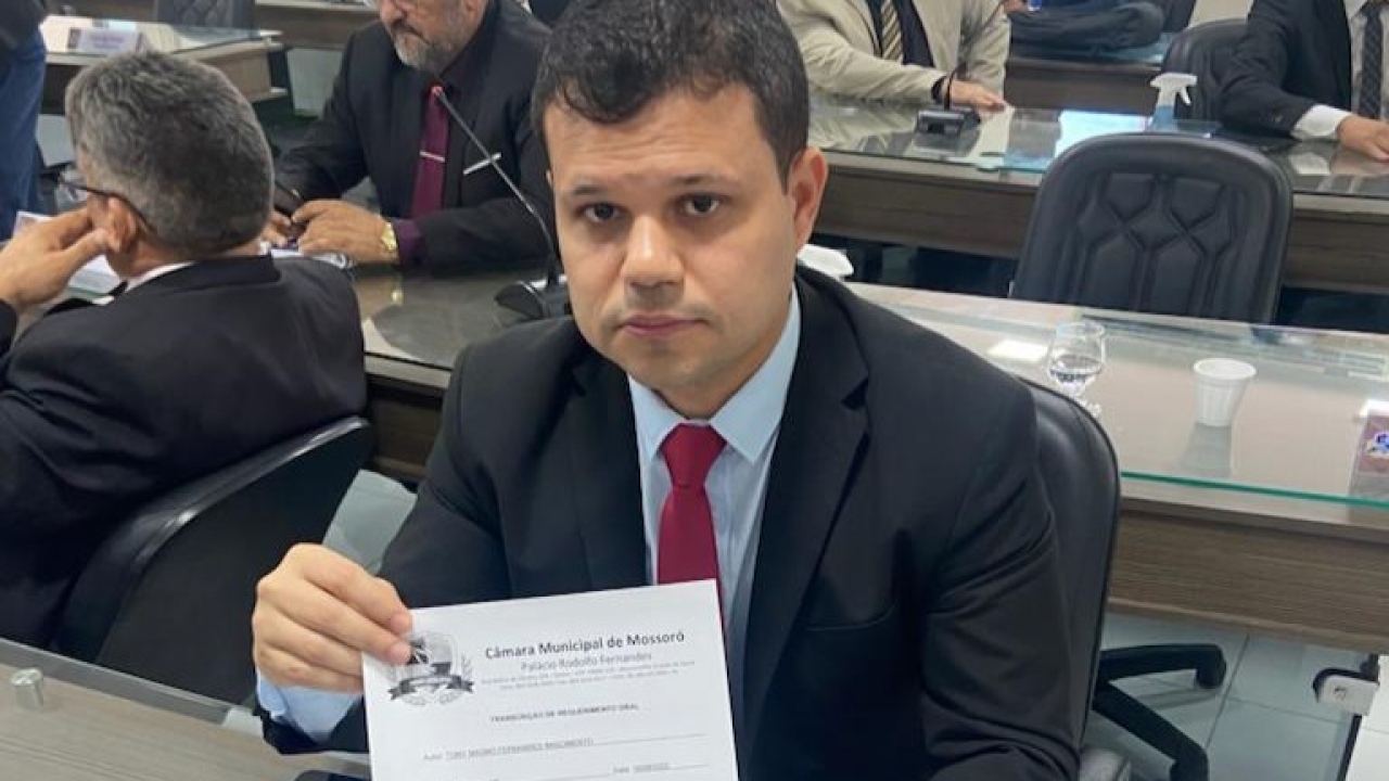 Tony Fernandes cobra implantação do piso salarial da enfermagem em Mossoró
