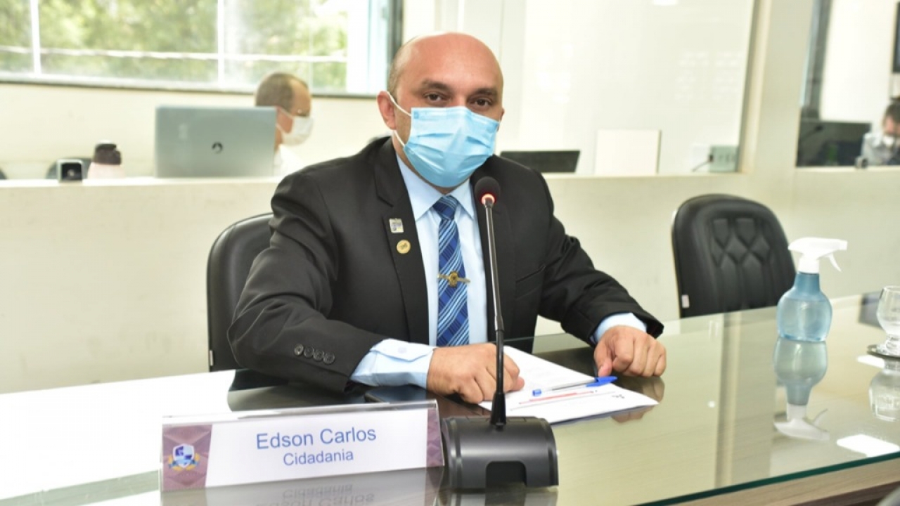 Edson Carlos solicita volta do carro fumacê para combater mosquitos transmissores de doenças