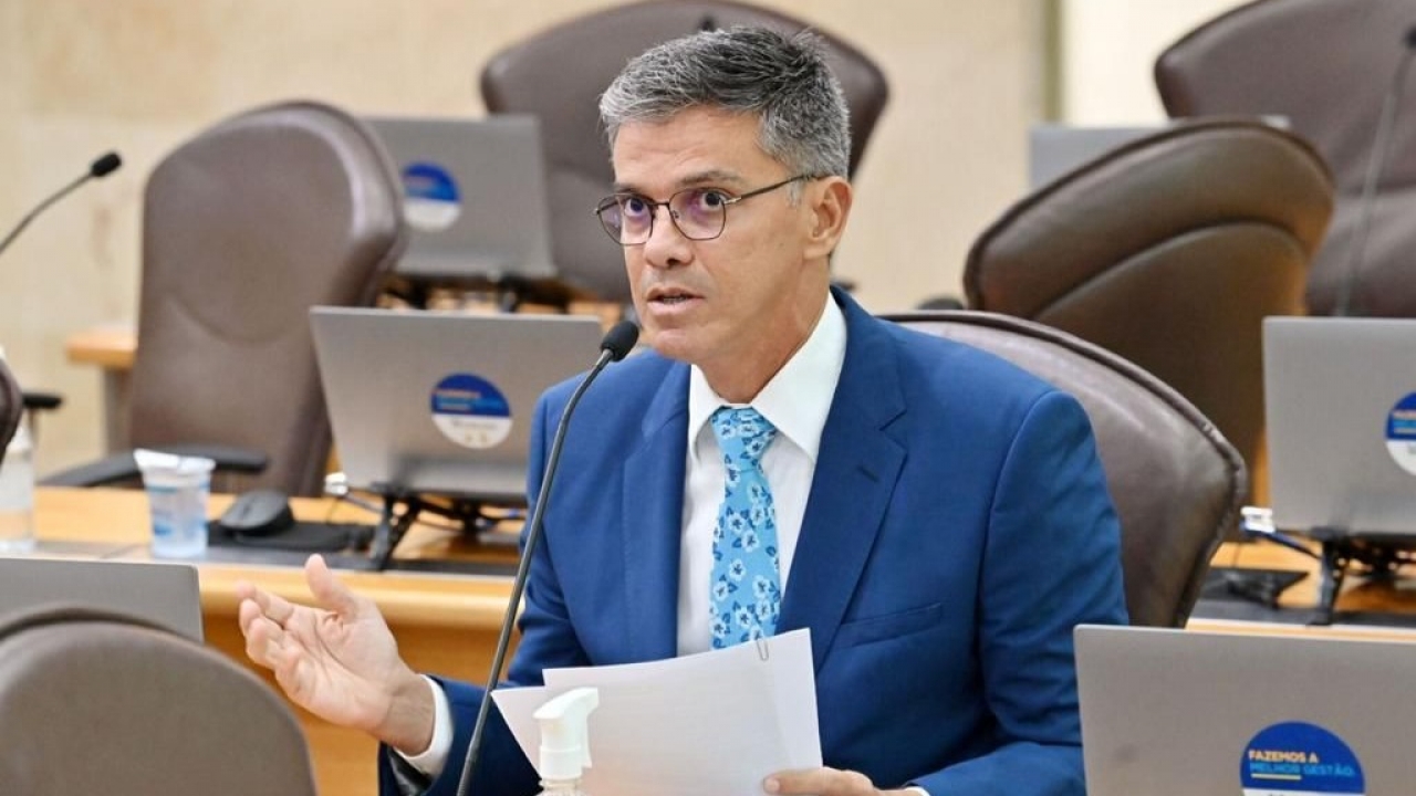 Projeto de Coronel Azevedo protege mulheres de importunação em banheiros