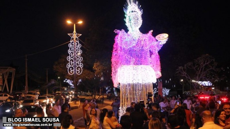 DecoraÃ§Ã£o natalina de MossorÃ³ custou mais de R$ 1 milhÃ£o