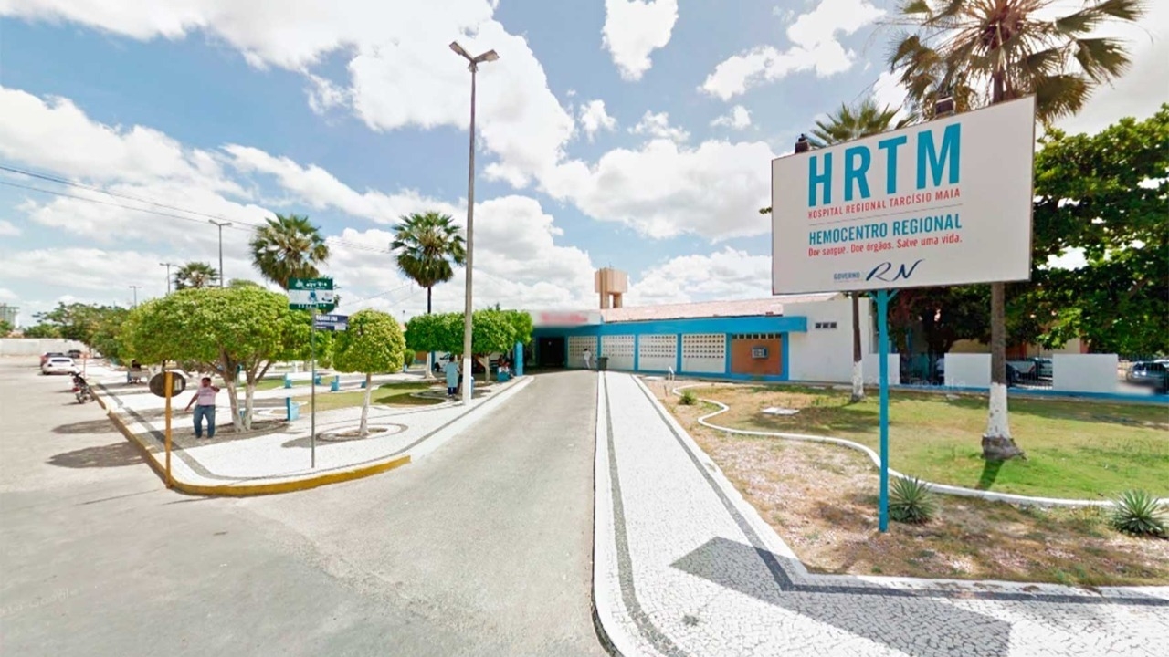 Obras do Hospital Tarcísio Maia estão paralisadas há mais de um mês