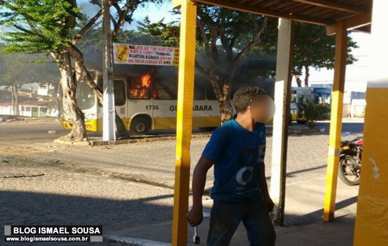 VÃ­deo mostra aÃ§Ã£o de bandidos em ataque contra Ã´nibus em Natal