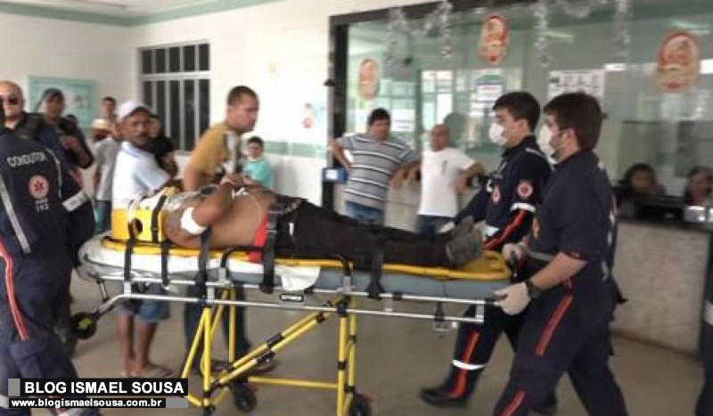 Duas pessoas sÃ£o baleadas durante tentativa de assalto a comÃ©rcio no Santo AntÃ´nio