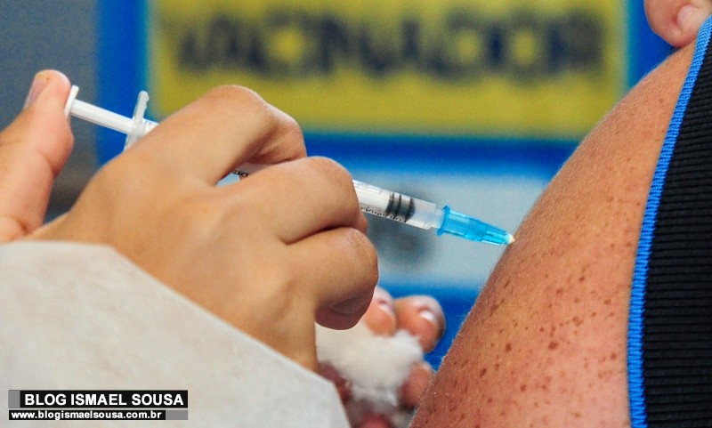 Mossoró aplica quase 2 mil doses de vacinas contra a Covid no fim de semana