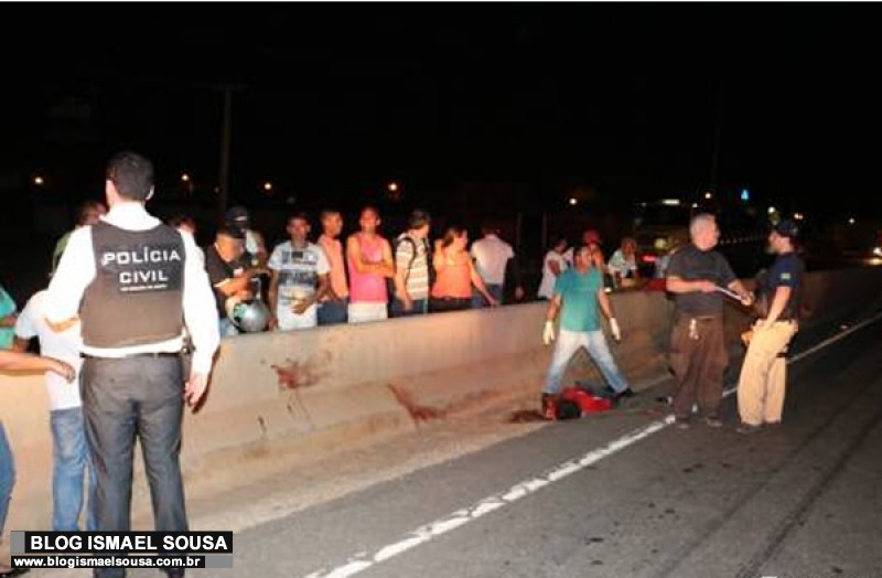 Morador de rua morre atropelado no Complexo ViÃ¡rio AboliÃ§Ã£o (BR-304)
