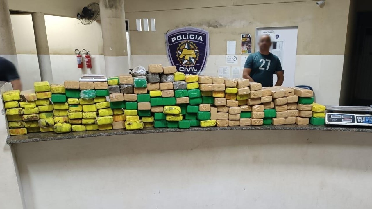 Polícia Militar encontra 160 tabletes de maconha dentro de bunker em Natal