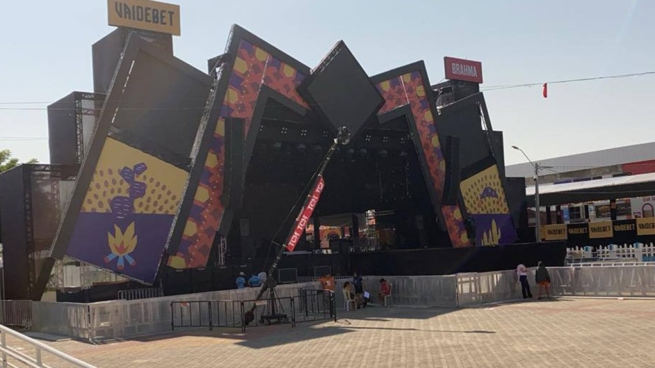 Fãs de Luan Santana acampam desde às 5h da manhã no palco do MCJ