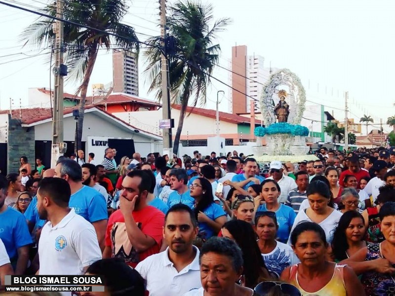ProcissÃ£o de Santa Luzia encerra festejos com mais de 100 mil devotos