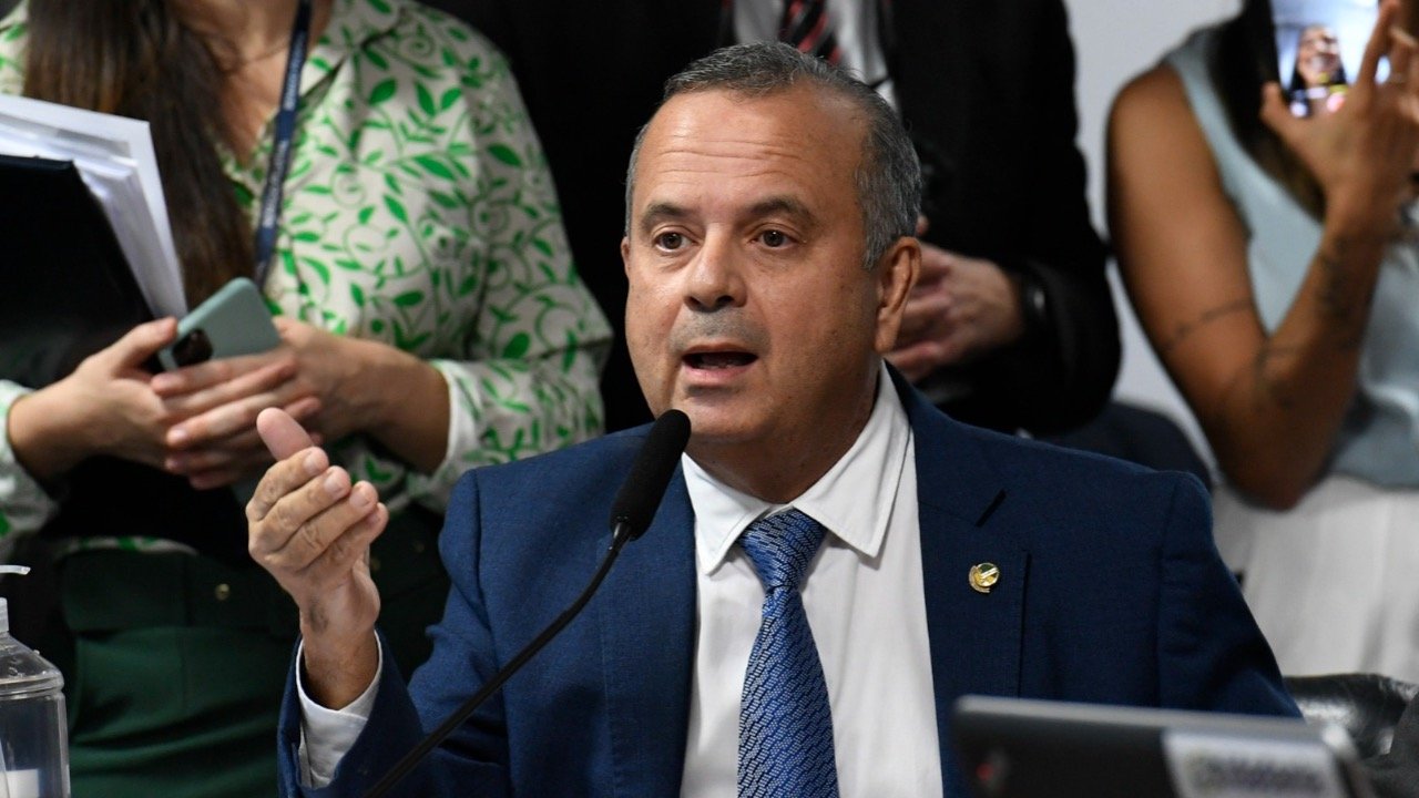 Rogério Marinho vota contra indicação de Zanin ao STF