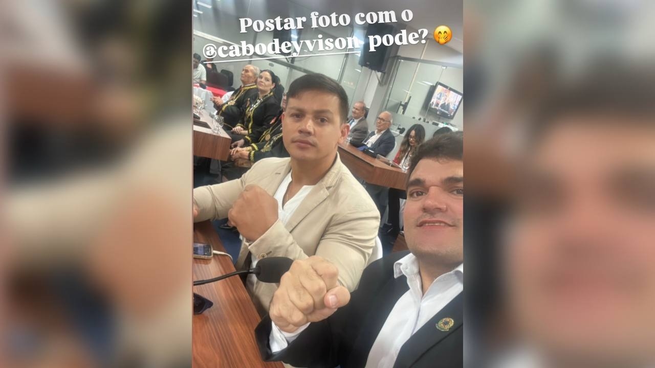 Wiginis do Gás cutuca o Palácio: “Postar foto com Cabo Deyvison pode?”