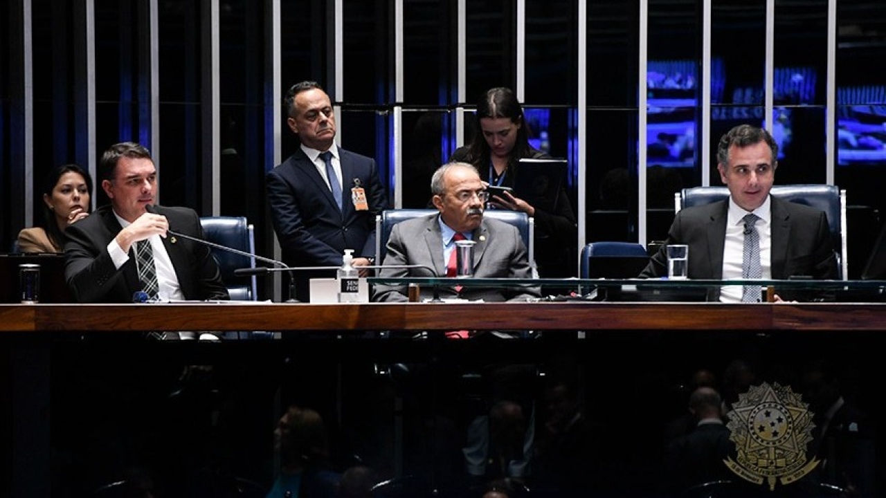 Senado aprova fim das 'saidinhas' de presos