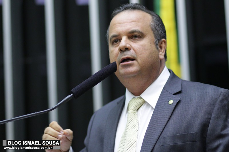 RogÃ©rio Marinho: "MST Ã© um grupo terrorista, braÃ§o armado e clandestino do PT"