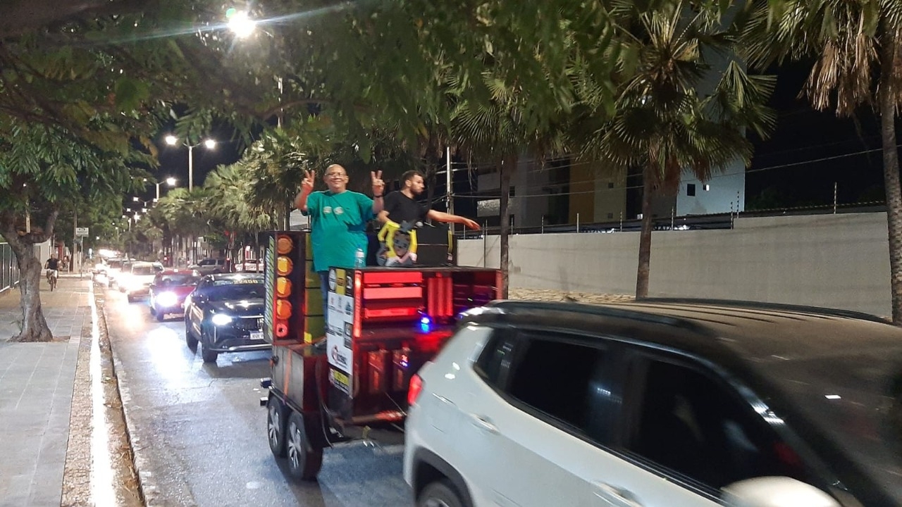 Comerciante Fofão realiza carreata com apoio de amigos e familiares em Mossoró