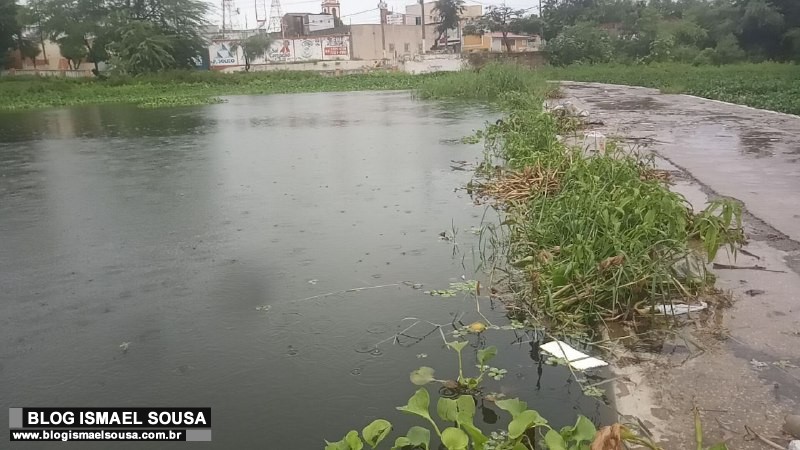 Barragem do Centro faltando poucos centÃ­metros para o espetÃ¡culo da sangria