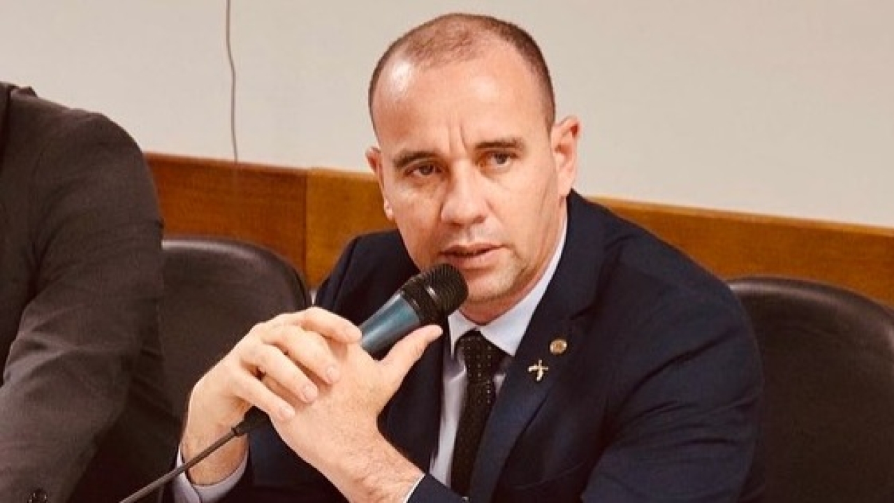 Deputado Gonçalves faz críticas a políticos de centro que são chamados de ‘direita’ em Natal