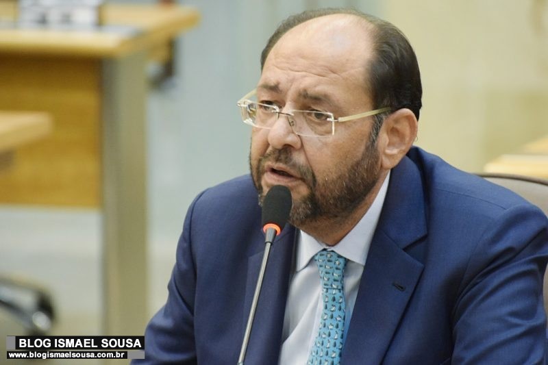 Deputado solicita sinalizaÃ§Ã£o vertical na Avenida Leste Oeste