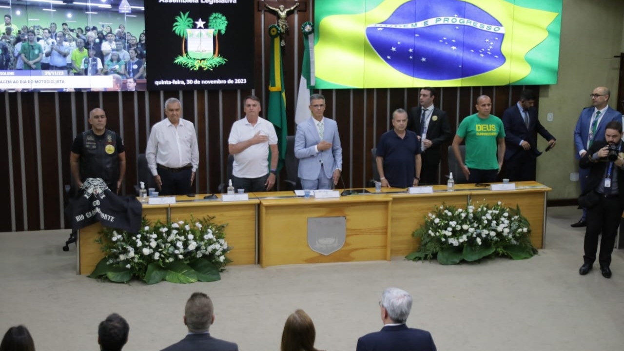 AO VIVO - Tem início a sessão solene na ALRN que homenageará Bolsonaro