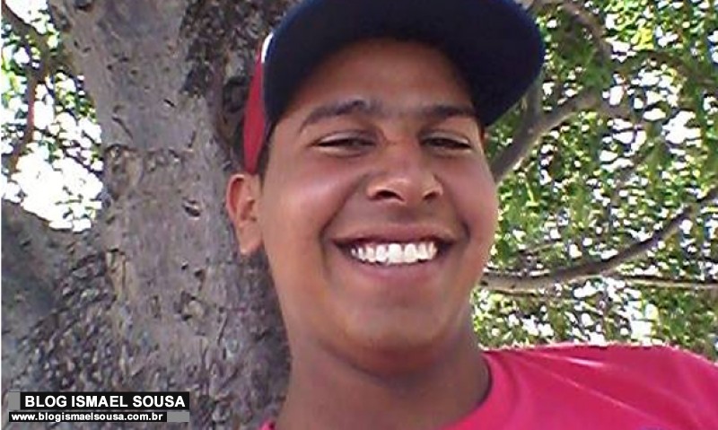 Jovem Ã© executado com vÃ¡rios tiros de pistola em lanchonete nos ParedÃµes