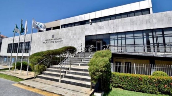 FAERN divulga nota parabenizando deputados por veto à homenagem da ALRN ao MST