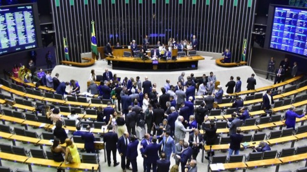 Congresso derruba veto à desoneração da folha de pagamento para 17 setores