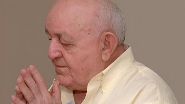 Padre Sátiro volta a ser internado após desconforto respiratório