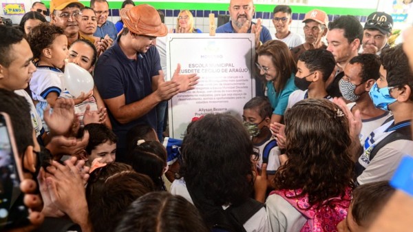 Prefeitura de Mossoró entrega escola totalmente revitalizada na comunidade Mulunguzinho