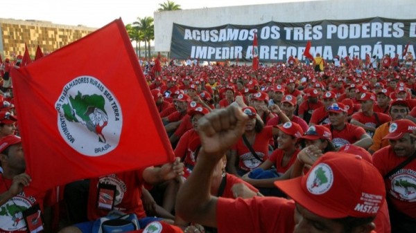 ABSURDO: Governo cria curso de Medicina exclusivo para o MST