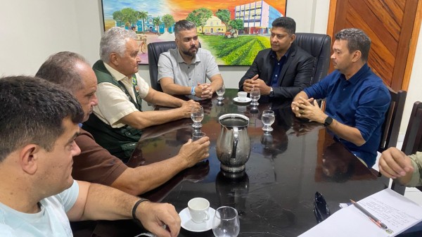 General Girão reforça compromisso com Mossoró em visita à Câmara Municipal