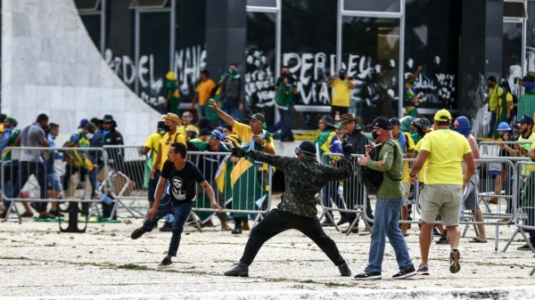 Governo Lula coloca em sigilo imagens dos atos ocorridos em 8 de janeiro