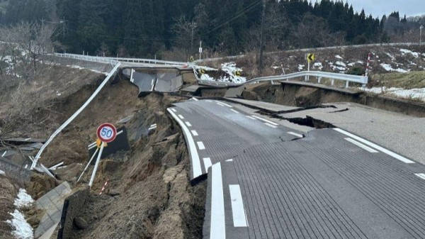 Terremoto de 7,6 graus atinge Japão, que emite alerta de tsunami
