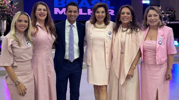 Allyson viaja às pressas com Cinthia para Brasília após rompimento com vereador