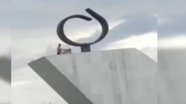 Putaria na Praça dos Três Poderes não causa mais espanto
