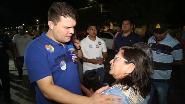 Lawrence defende o fortalecimento do SUS e mais recursos para saúde