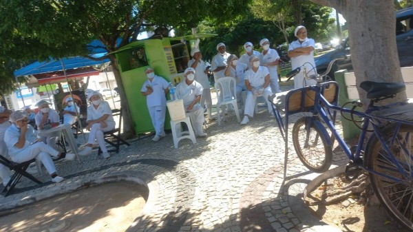 Trabalhadores da JMT continuam de braços cruzados no HRTM aguardando pagamento