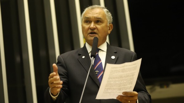 No plenário da Câmara, Girão critica situação do HRTM: ‘Mossoró pede socorro’