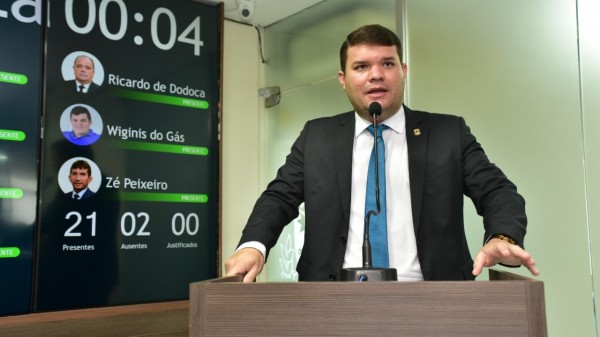 Aprovado projeto de Lawrence que determina que agressores reembolsem gastos com vítimas de violência doméstica