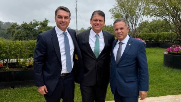 Paraná Pesquisas aponta liderança de Flávio Bolsonaro em segundo turno