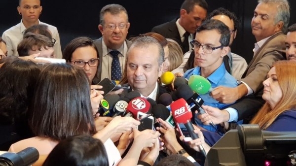 Por unanimidade, TRE rejeita ação de Carlos Eduardo contra Rogério Marinho