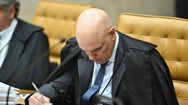 Moraes censura críticos e Brasil tem 'golpe de Estado' no Supremo, diz colunista conservadora do WSJ
