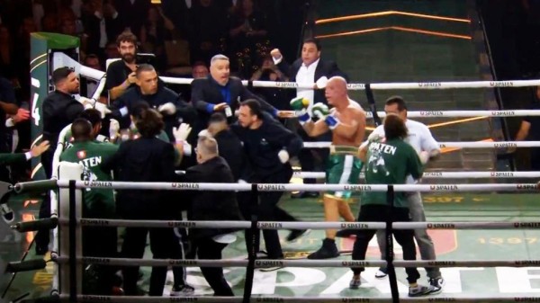 Spaten Fight Night 2 termina em briga generalizada após duelo entre Popó e Wanderlei Silva