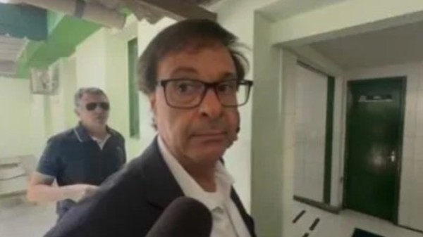 Gilson Machado nega ajuda a Cid com passaporte: "Pedi para meu pai"