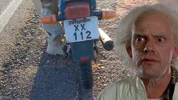 De Volta para o Futuro? Moto com placa dos anos 90 é flagrada na BR-406