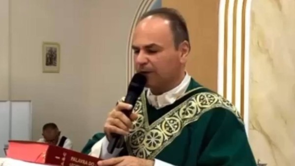 Padre do RN critica Papa, aponta 'revolução' na Igreja e denuncia agenda globalista da ONU