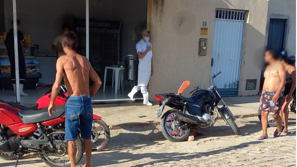 Homem é executado com vários tiros em frente à panificadora no BH