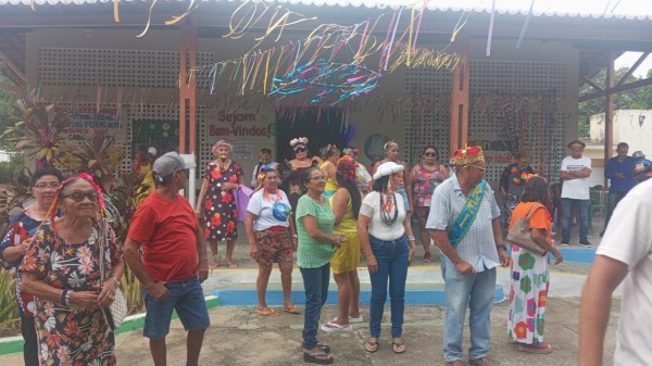 Carnaval dos Idosos anima CCI do Abolição IV com festa e alegria