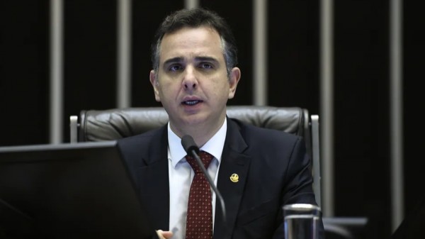 Pacheco é reeleito presidente do Senado